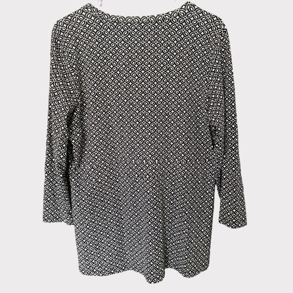 L.L. Bean Black White Pattern Womens L Top V Neck 3/4 Sleeves Tencell Spandex - Picture 5 of 9